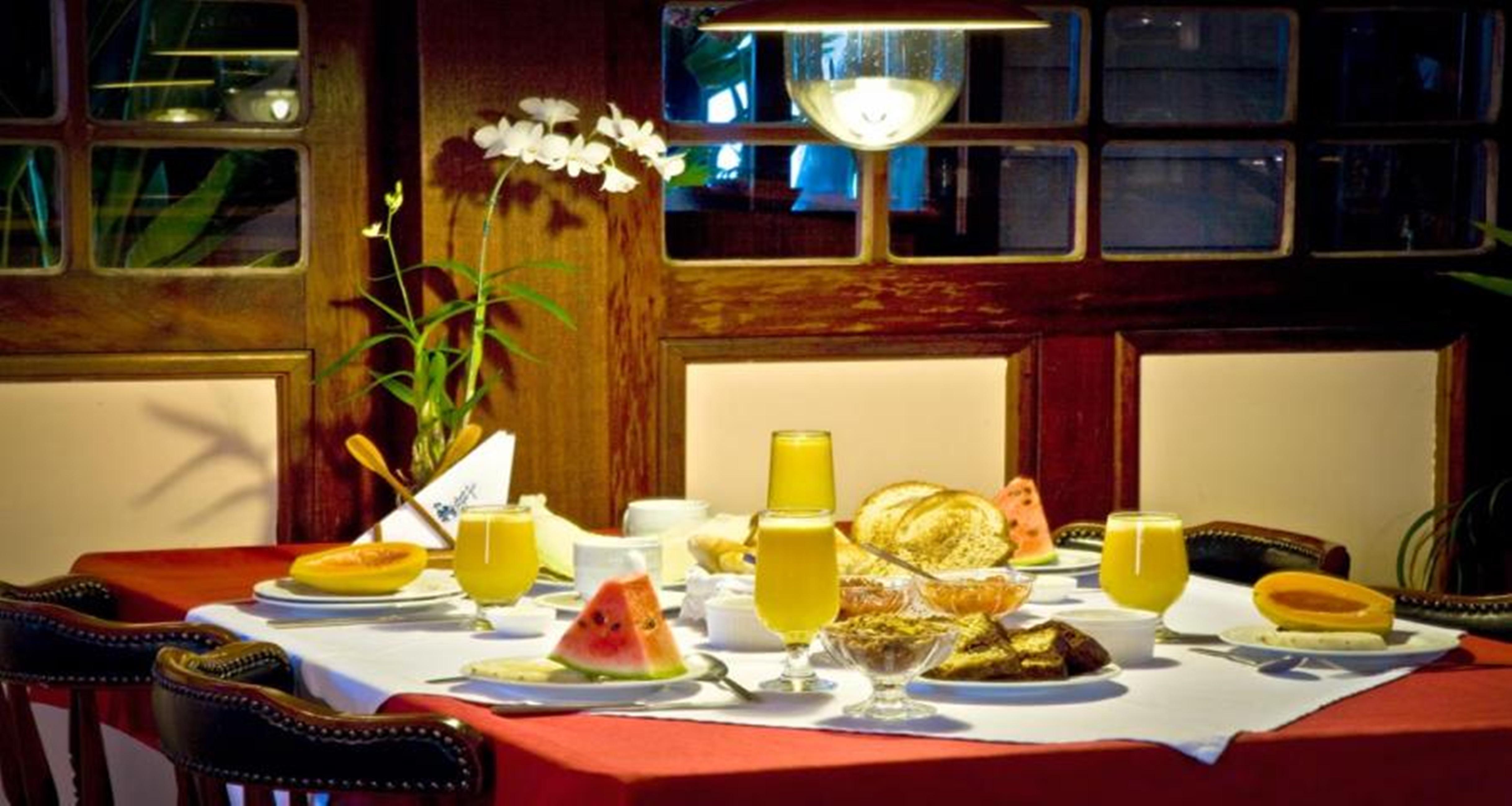 Plaza Inn Pousada Do Capitao Ильябела Экстерьер фото