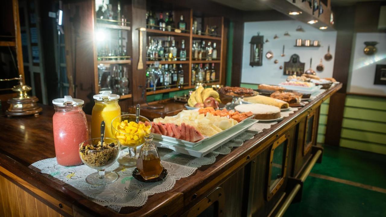 Plaza Inn Pousada Do Capitao Ильябела Экстерьер фото